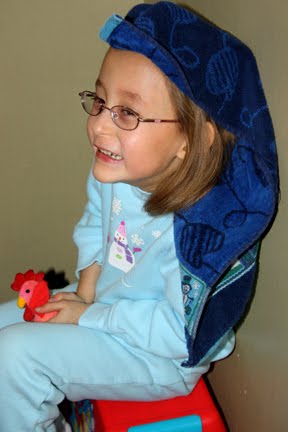 [2010.02.03SillyPottyPics2.jpg]