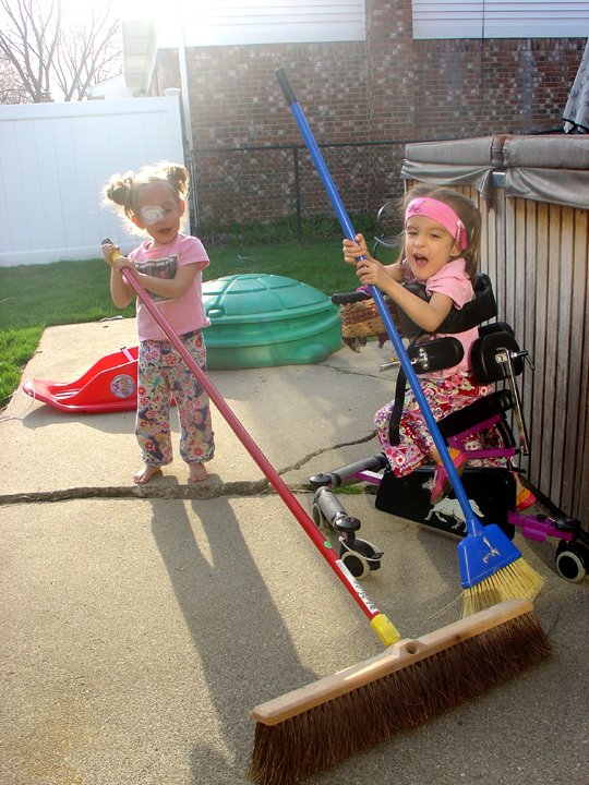 [2008.04.17Sweeping.jpg]