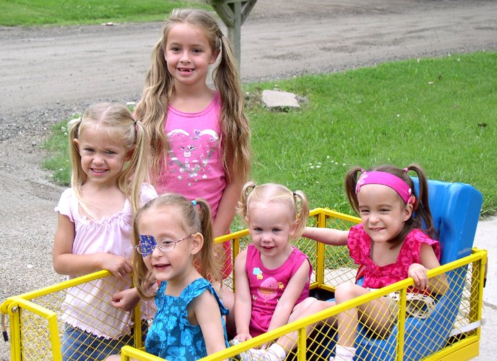 [2008.06.25BeautifulGirlies3.jpg]