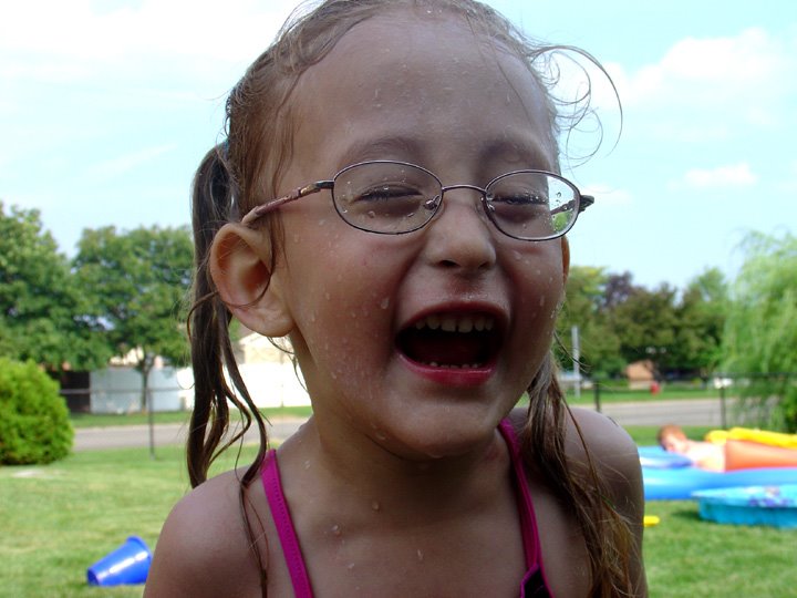 [2008.07.18HollandLaugh.jpg]