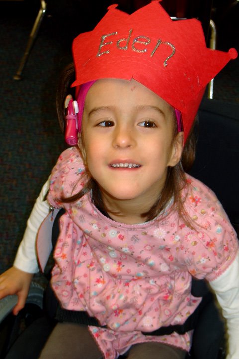 [2008.11.17EdenCrown.jpg]