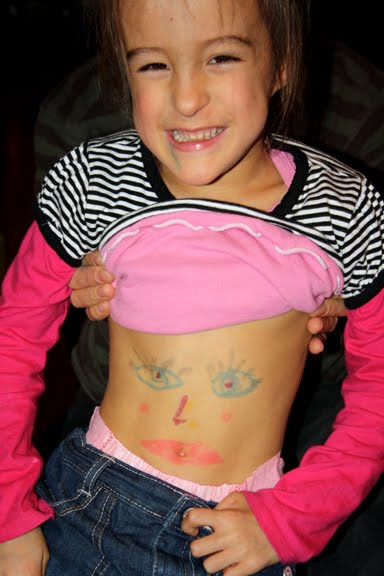 [2009.12.15EdenFaceBelly.jpg]