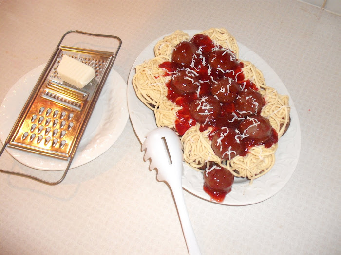 Spaghetti and Meatball Cupcakes