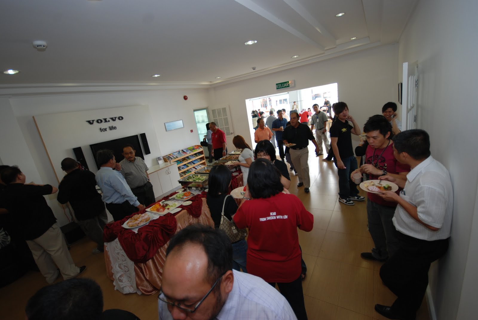 Activities PRO AUTOK SERVICES BRUNEI AUTO DETAILING CENTER