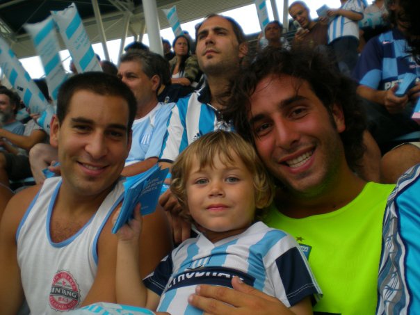 Pepi y Rafi con el más grande...