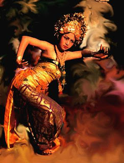 Pendet - Traditional Dances From Bali Indonesia Pendet - Traditional Dances From Bali Indonesia