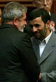 [lula_com_Mahmoud_Ahmadinejad.jpg]