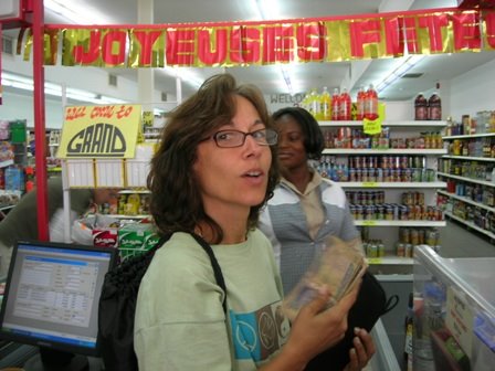 [Web+-+Dori+in+supermarket.jpg]