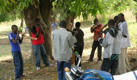 [Web+-+Attachab+-+chief's+musicians.jpg]