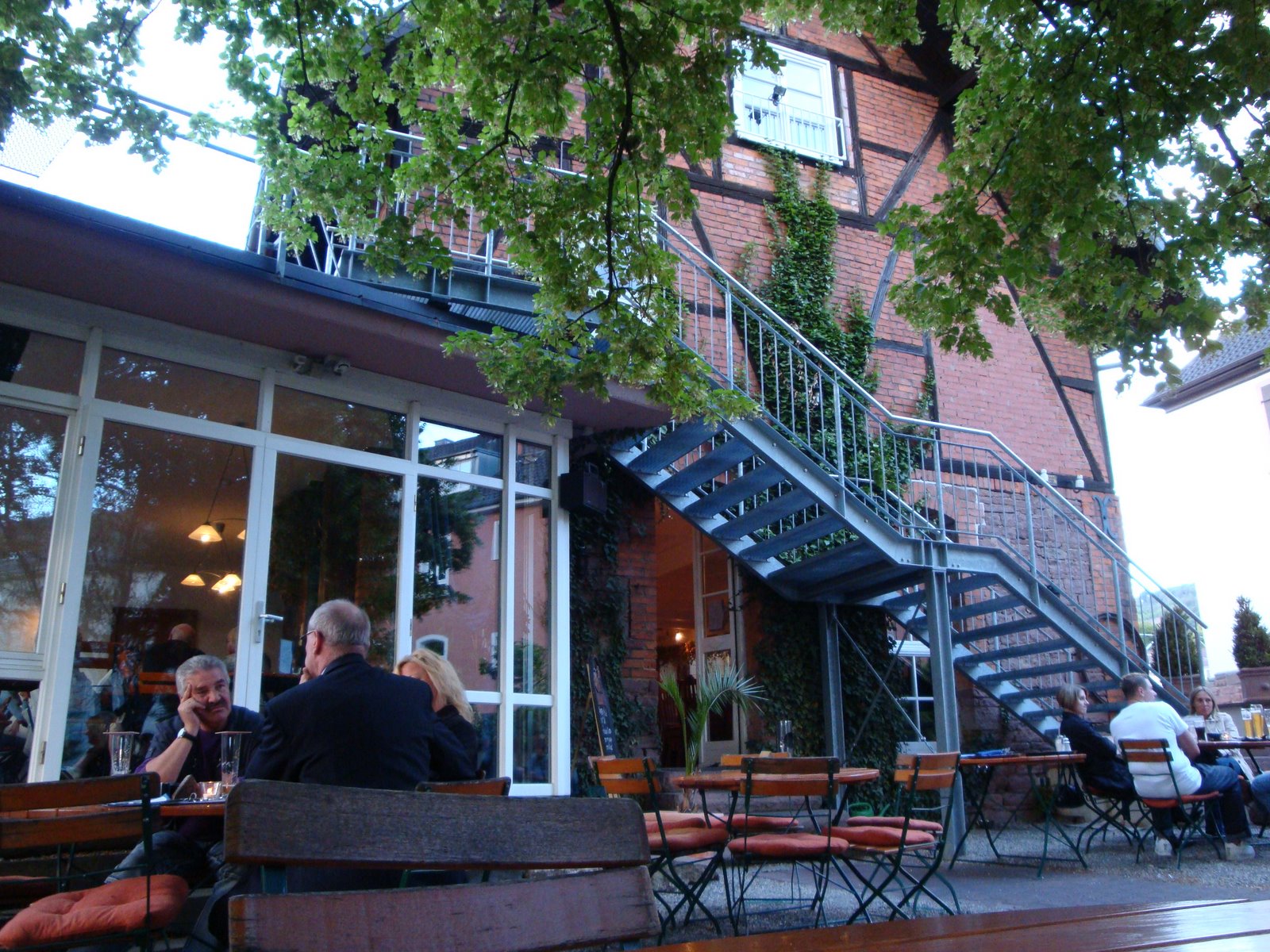 [Mosbacher+Brauhaus.JPG]