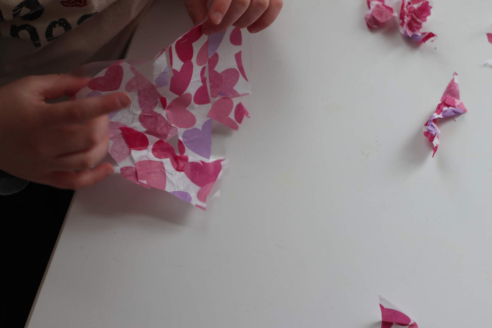 Easy Valentine's Day Window Decorations - momgineer