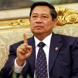 http://4.bp.blogspot.com/_U6DhIYx7KG4/TMd73yoHDII/AAAAAAAACTU/xCv84vOs7YU/s1600/SBY.jpg