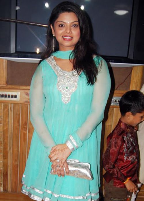 Hot And Sexy Bhojpuri Tamil Actress Swati Verma Pictures ~ Hotpataka