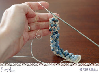 [crochet_bracelet_12_o.jpg]