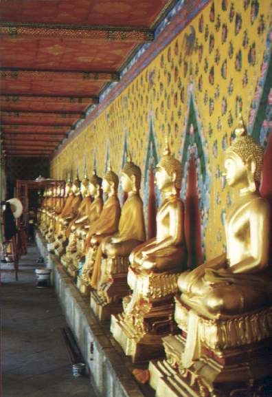 [Bangkok - Wat Arun - Gouden Boeddha]