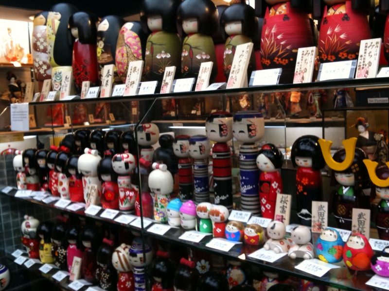 Kyoto Free Guide Available on Weekend ! ★ Kyoto Souvenir Japanese