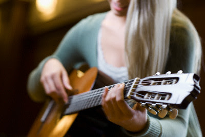 Belajar memetik Gitar Klasik Ah brilian, terima kasih! Saya telah mencoba menemukan beberapa blog tentang Gitar baru-baru ini tanpa banyak keberuntungan