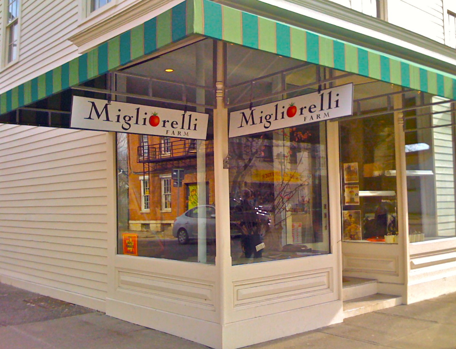 H A R L E M + B E S P O K E ☞ SHOP Morningside Park Farmers' Market