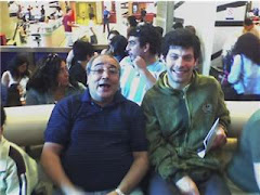 El Sr Alfredo Mellino y Ezequiel Sperber en la entrega de premios de Hacelo Corto