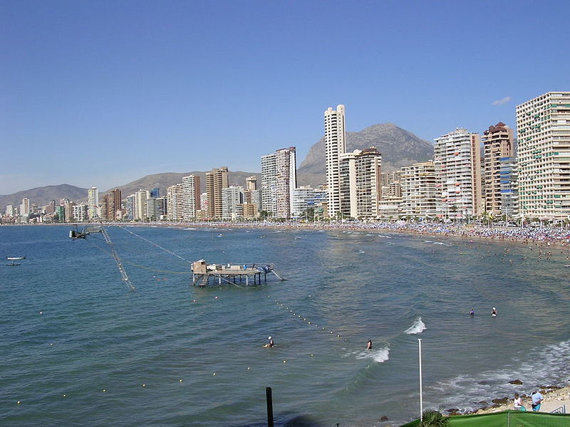 [800px-Benidorm_skyline.jpg]