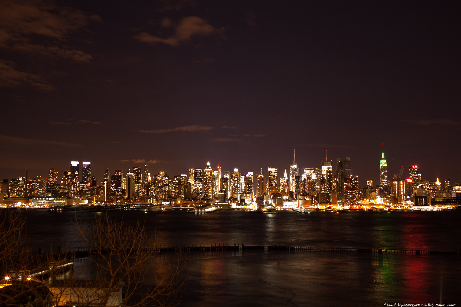[new_york_at_night.jpg]