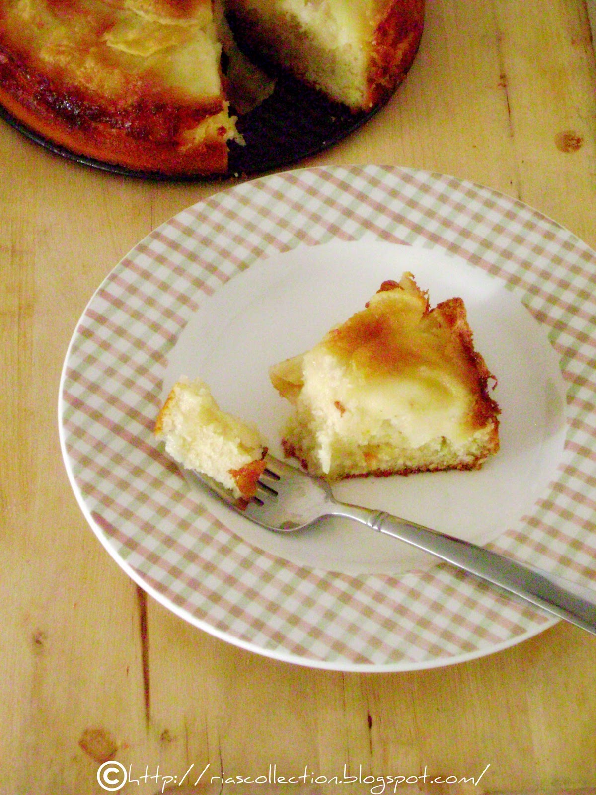 Ria's Collection APPLE & CARDAMOM CAKE