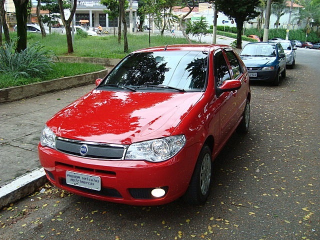 Fiat Palio HLX 2006 1.8 Flex Vermelho - Perfil dianteiro