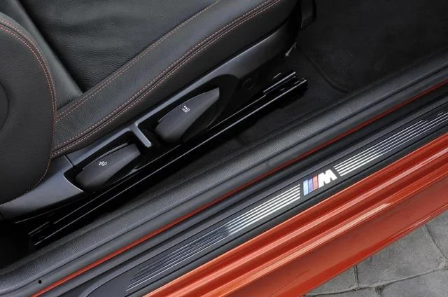 Nova BMW M1 - Review