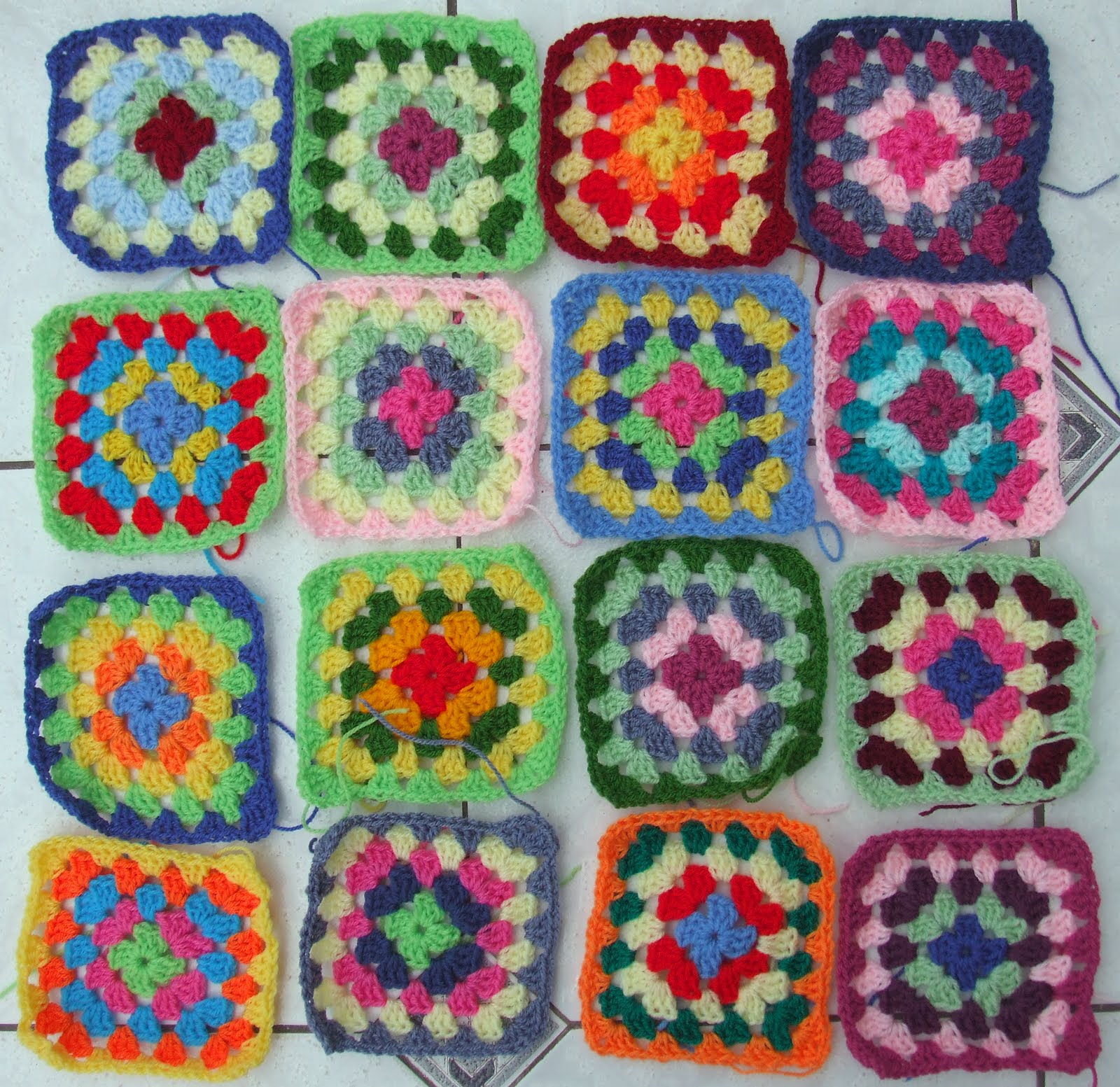 Granny Squares, Freezing Fog and Pink Snow - WoolnHook by Leonie Morgan