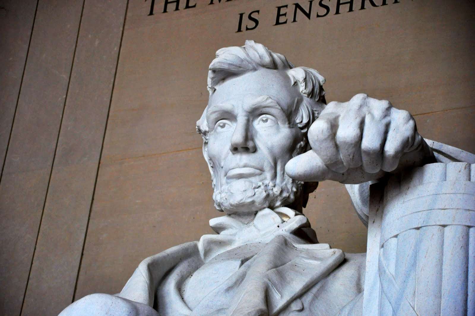 Smokey eyes lincoln