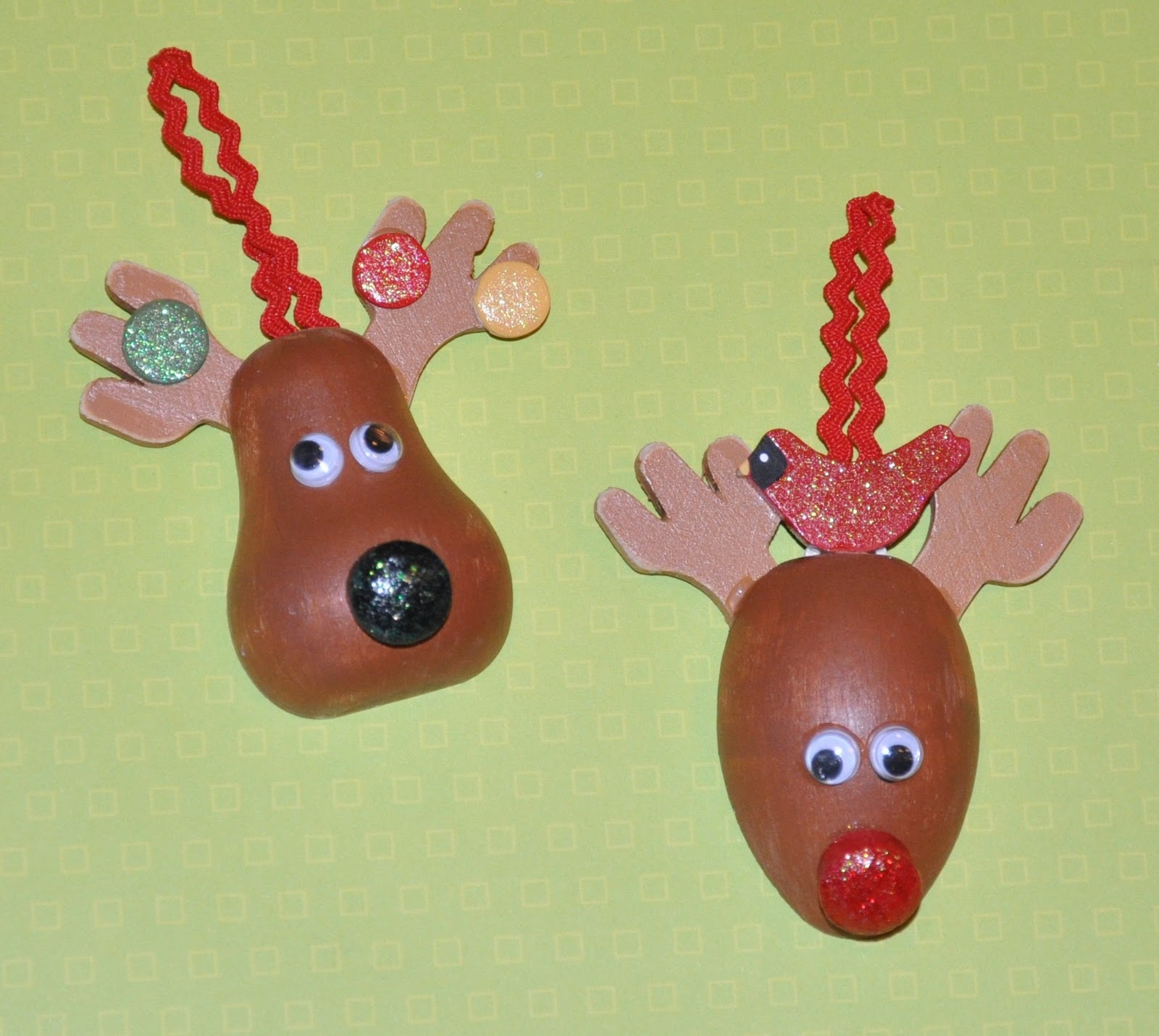 megpie-designs-christmas-reindeer-ornaments