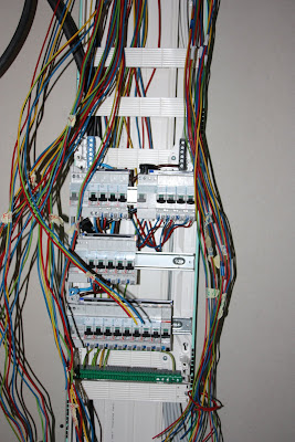 La Maison D Otsana Du Placo Des Cloisons Et Un Tableau Electrique