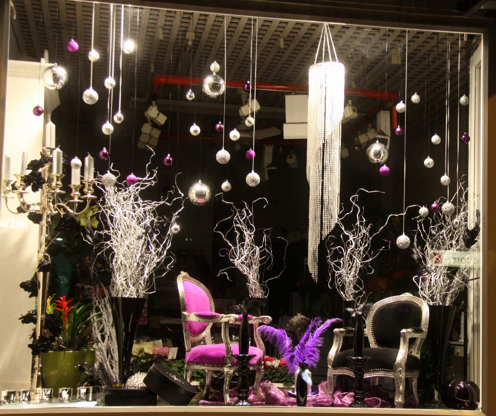 Kathleens Florist, Blackpool Christmas Window Dressing 2010