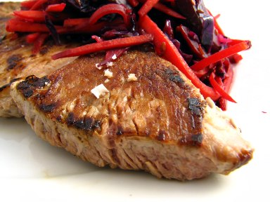 [bife_com_salada_couve_roxa_e_beterraba_1.jpg]