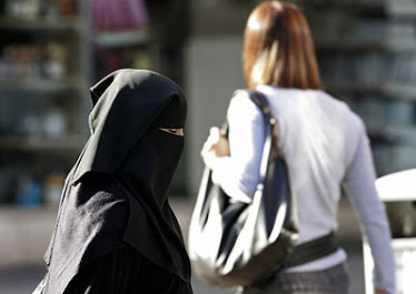 Islam alistaa erityisesti naisia