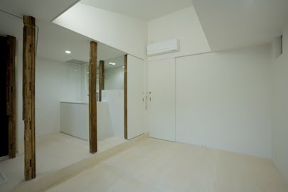 [Ikeda+Yukie+Architects+Wooden+Forest+Apartment+1253123339-9ei3220[1].jpg]