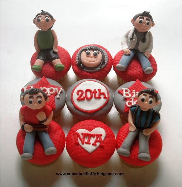 FluffyCuppy Cupcakes set for boyfriend