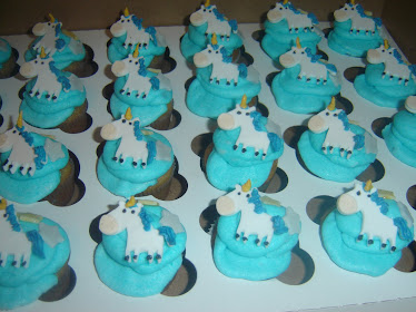Blue ball caps with unicorn minis