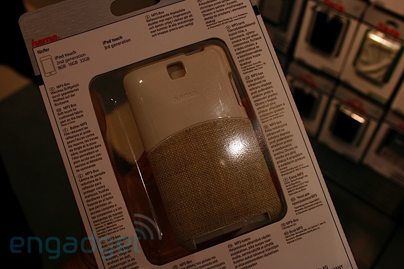 [ipodtouch+3g+1_hama_case.jpg]