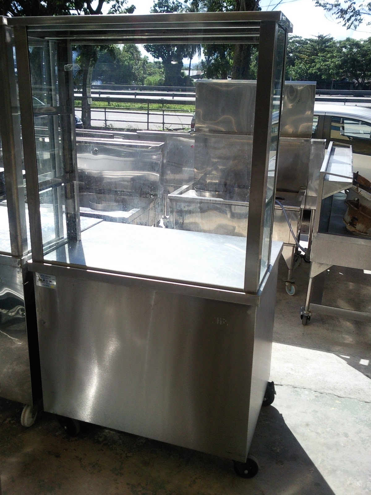Stainless Steel Stall With Da Grill Streetgrillburger Pertama Sekali Korang Mesti La Tau Gerai Nie Tahan Karat Kat Dah Name Pon Stainless Steel Hehe Ak Memilih Berkonsepkn Mcm Kerana Bersesuaian