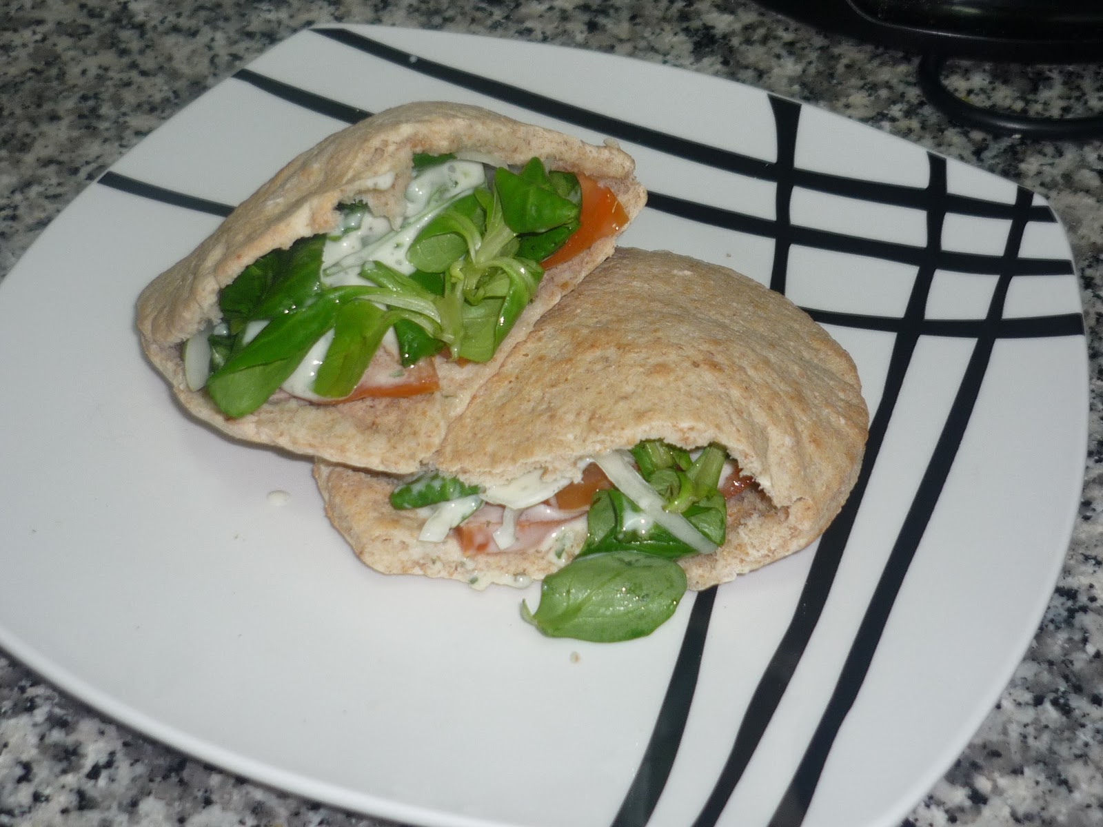 La Magia de Sonia Pita Vegetal con Salsa Kebab.