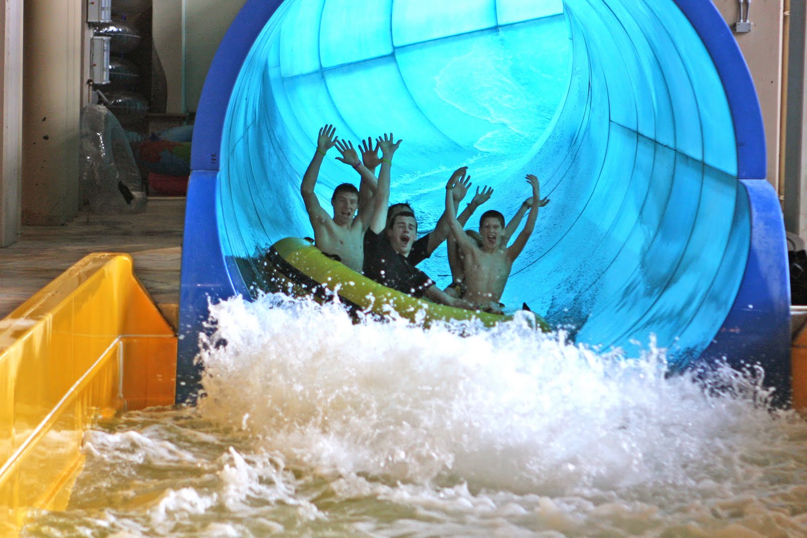The Litchfield Connection: Great Wolf Lodge Wave Pool & Tubes