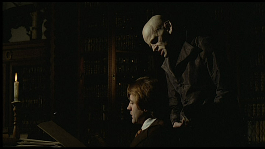 Dracula essay topics