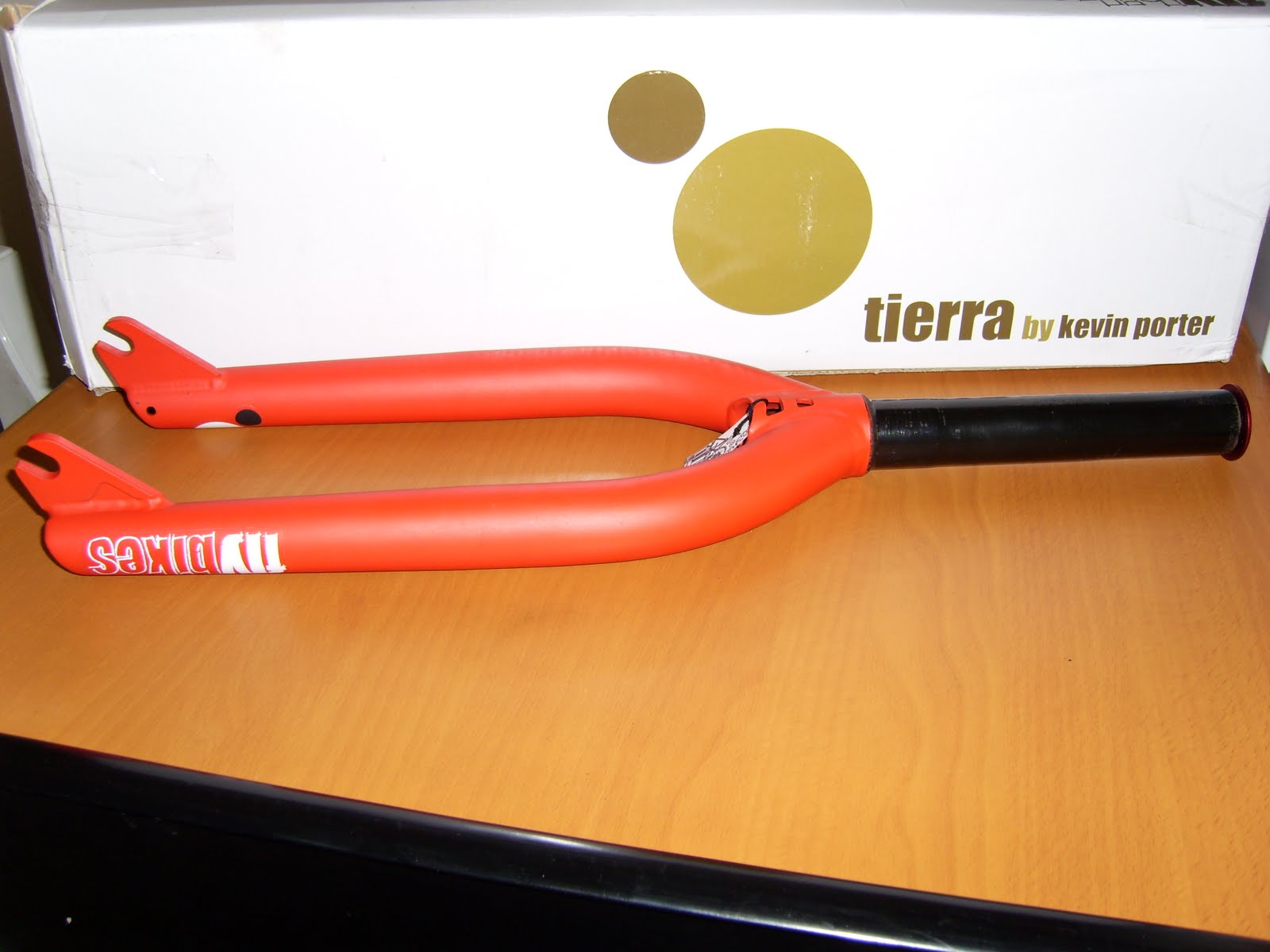 RollyaCNX Stock: [SOLD]FLY BIKES TIERRA FORK