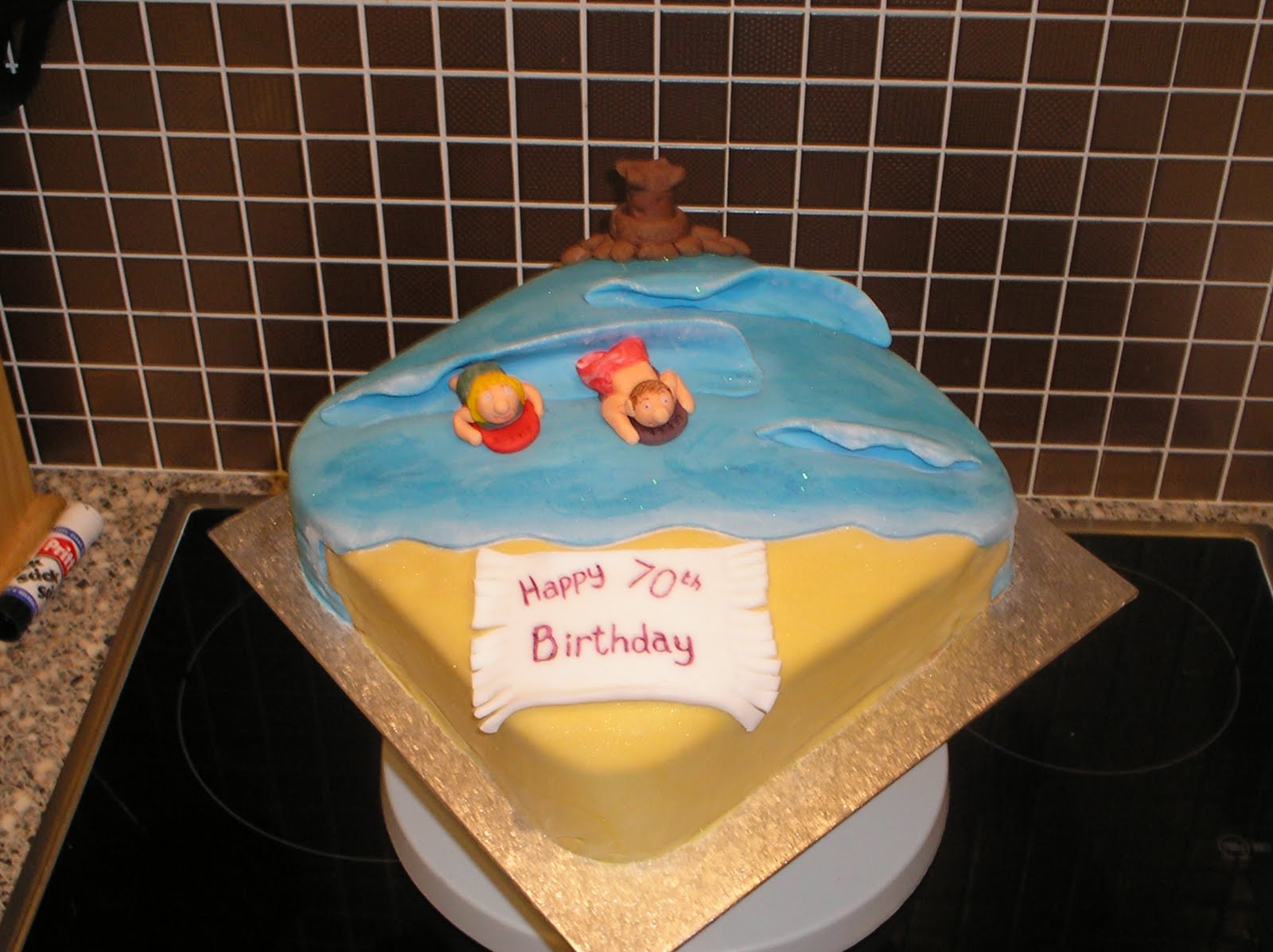 Nicky's Cakes Body Boarding Cake