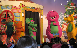 To everything there is a season...: Barney @ United Square