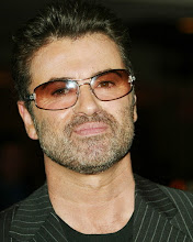 MAS FOTOS DE : " GEORGE MICHAEL "