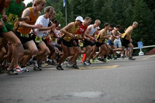 Barr Trail Mountain Race start