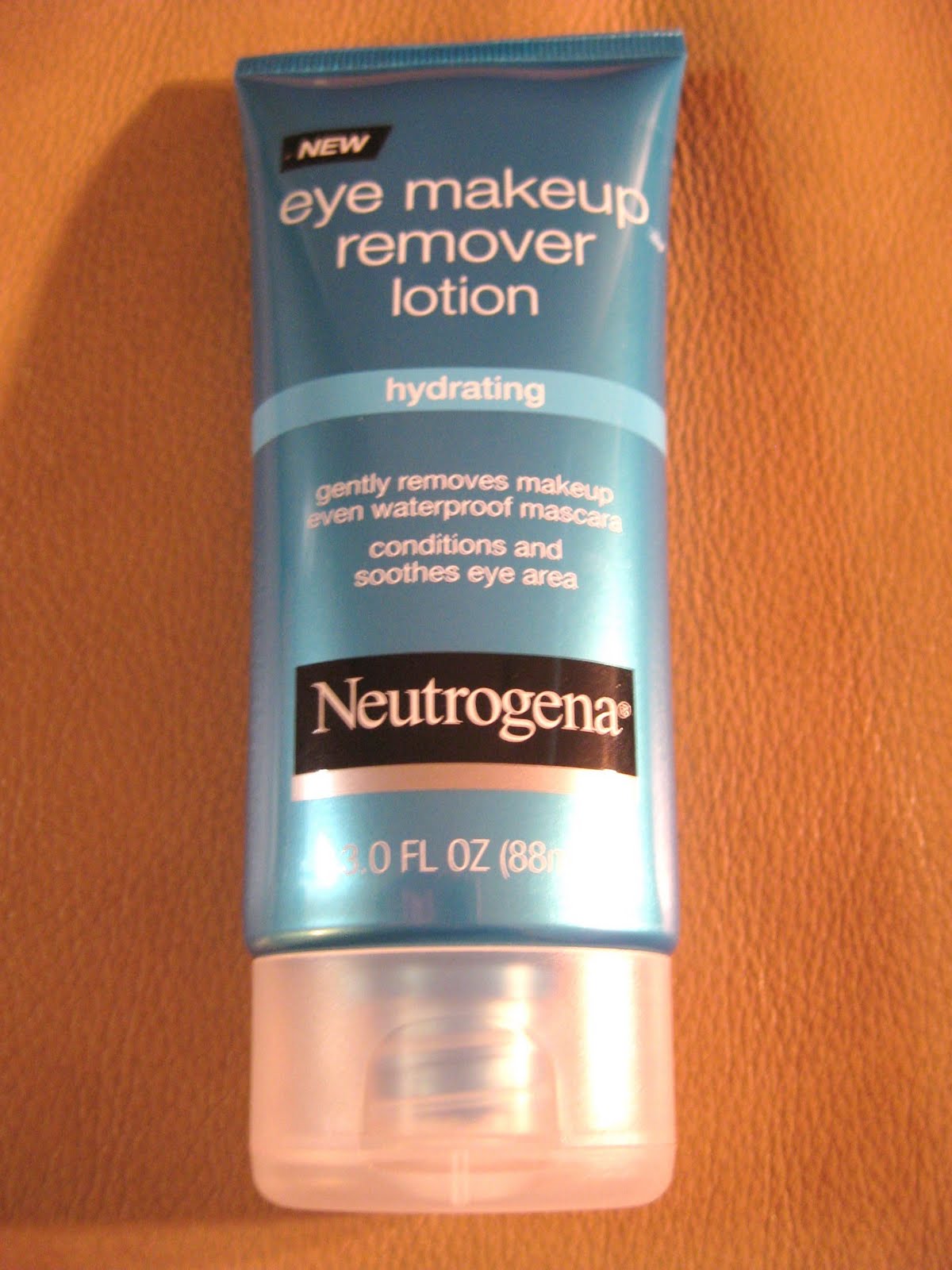 Beauty Babble Review NEW! Neutrogena Hydrating Eye Makeup Remover Lotion