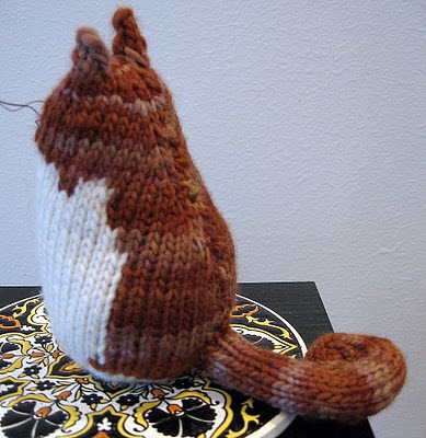 Acornbud's Yarns: Brownie the Cat, A Knitted Cat Pattern